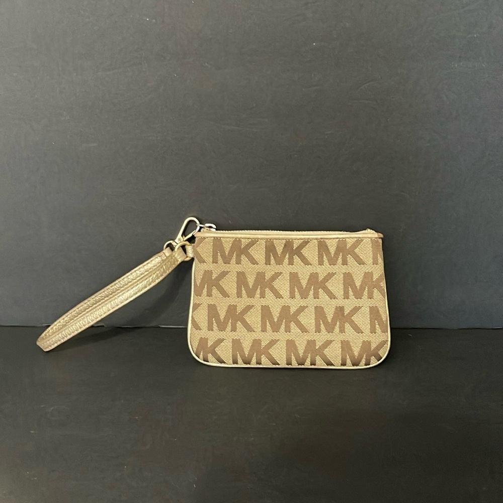 MICHAEL KORS SIGNATURE LOGO WALLET WRISTLET